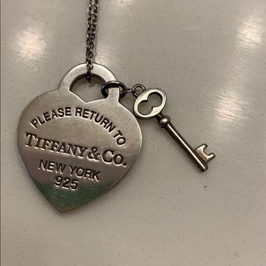 Return to Tiffany heart with key necklace